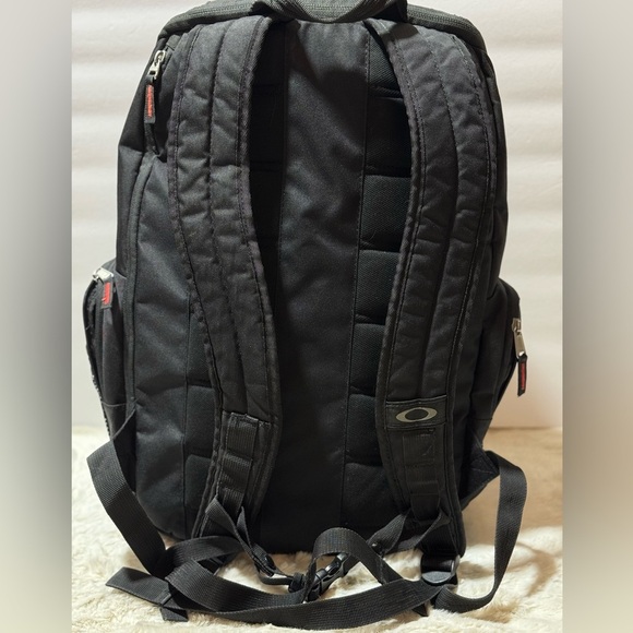 Oakley - Enduro Backpack - Jet black - Picture 10 of 17